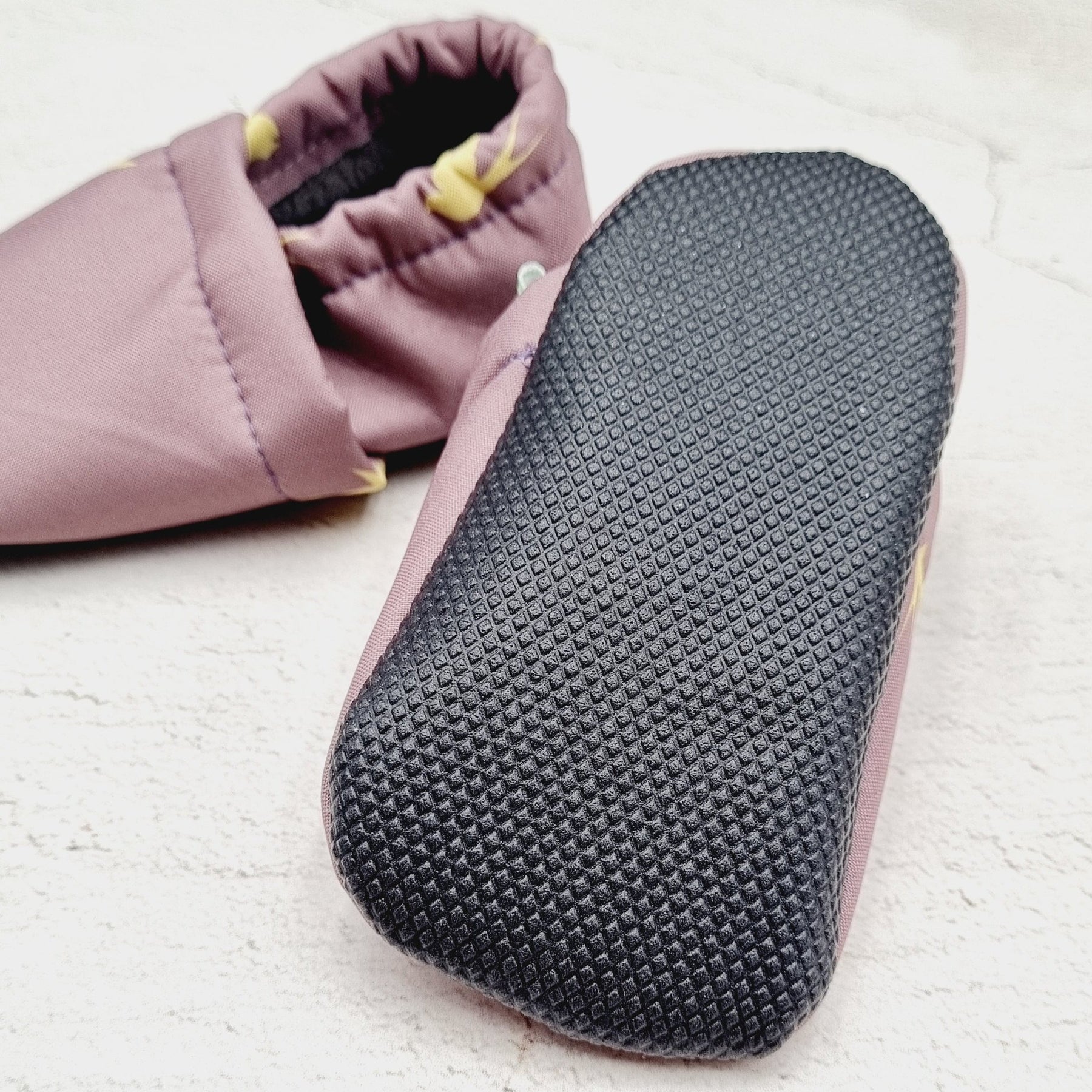 Vegane Softshell-Puschen Floral