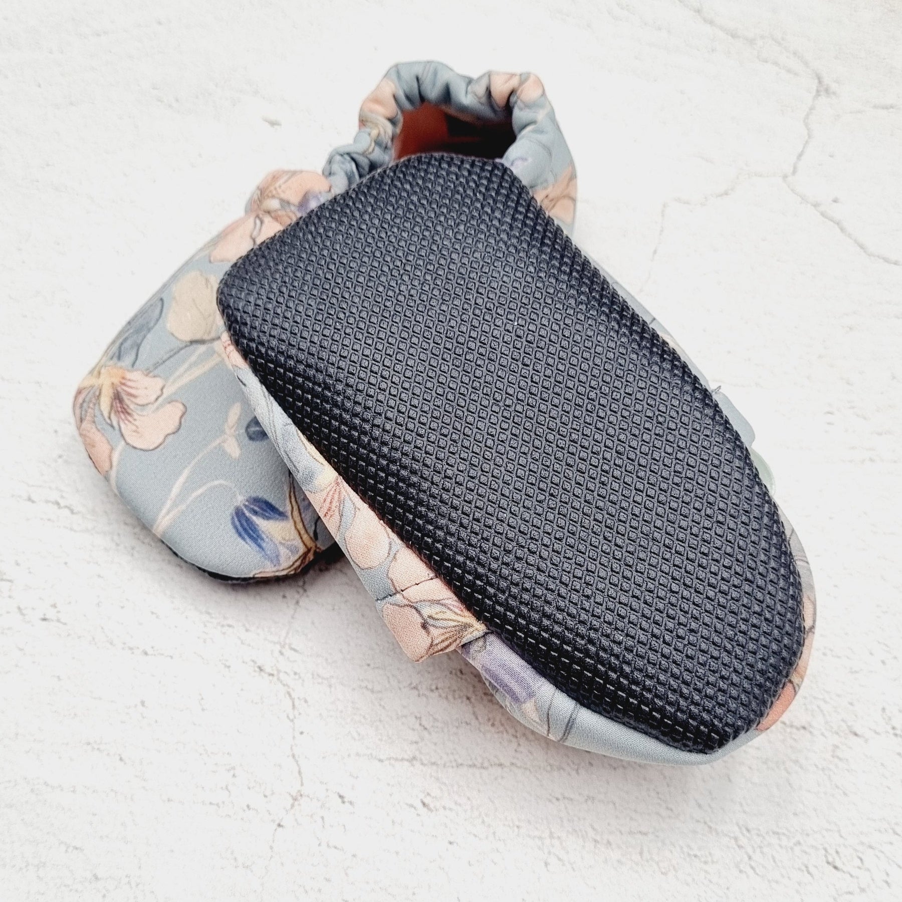 Vegane Softshell-Puschen Floral