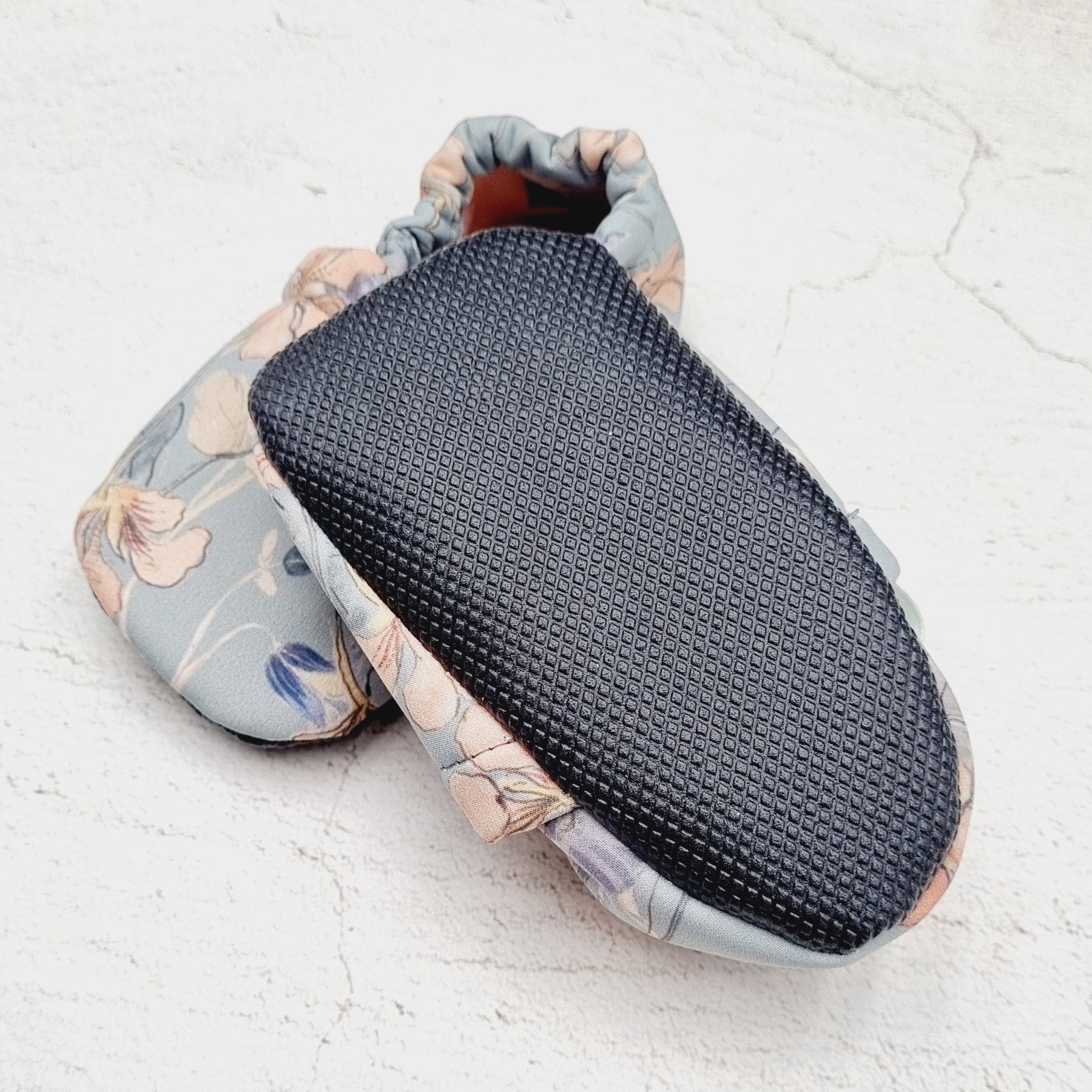 Vegane Softshell-Puschen Floral