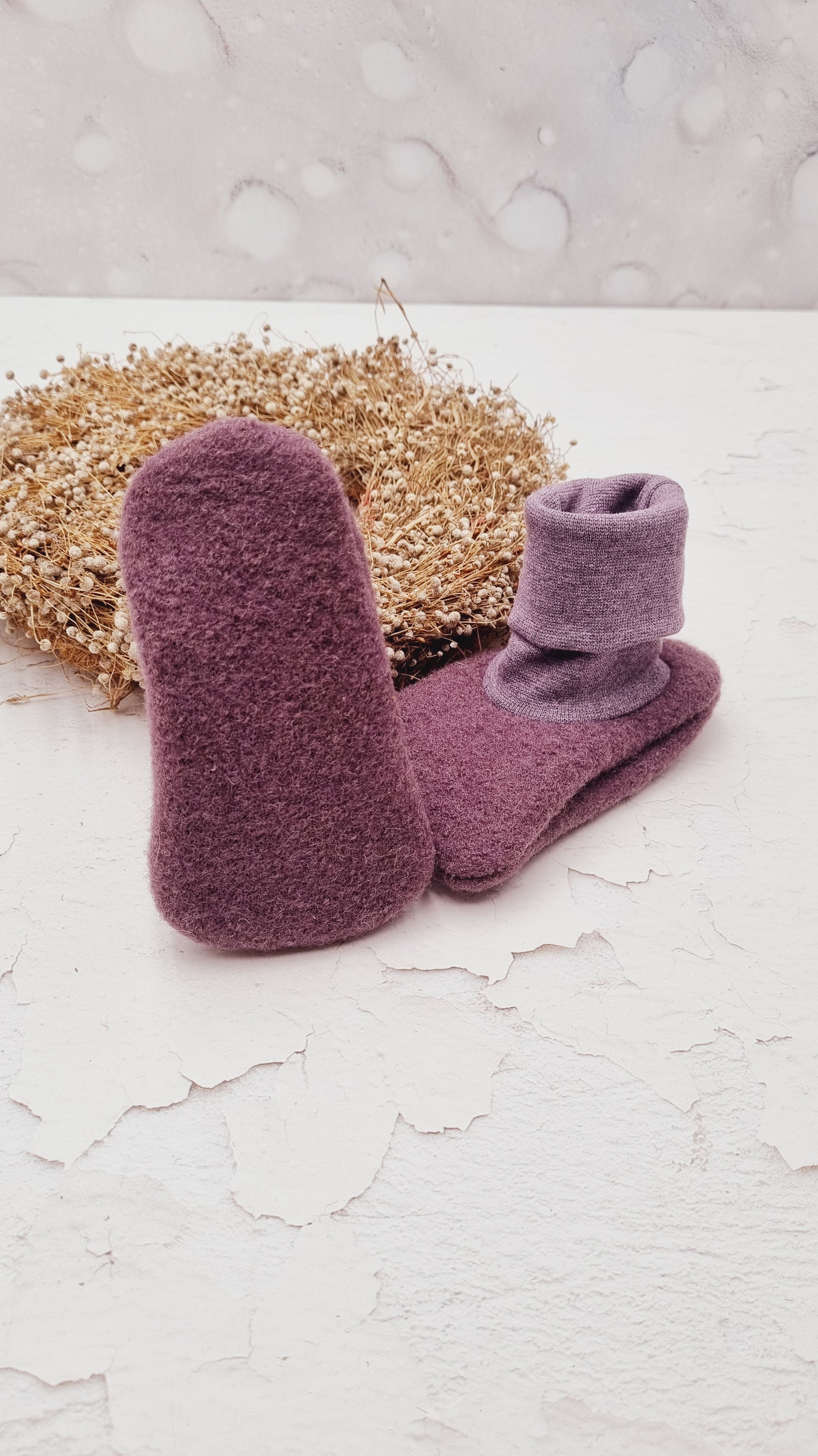 Merino Wollwalk Puschen beere