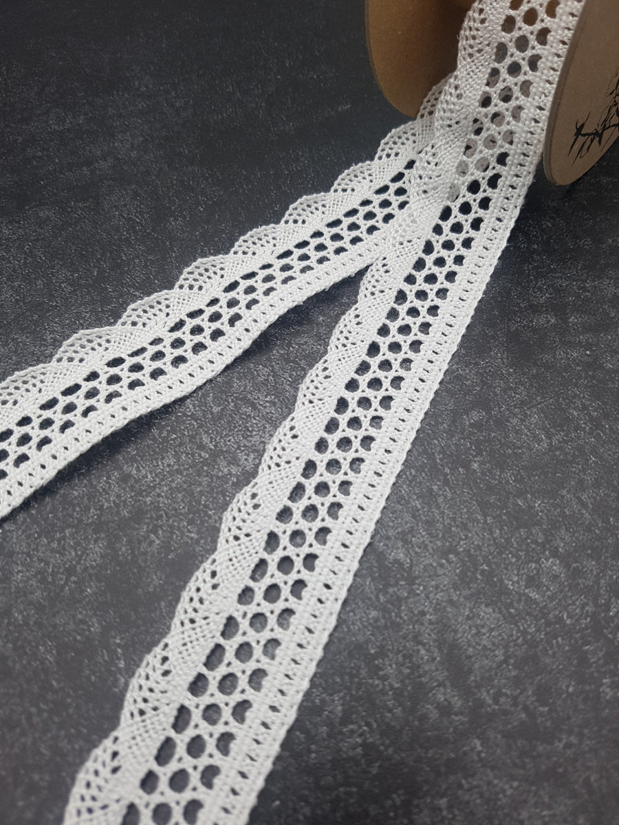 Klöppelspitze, weiß, Breite: 3,2cm