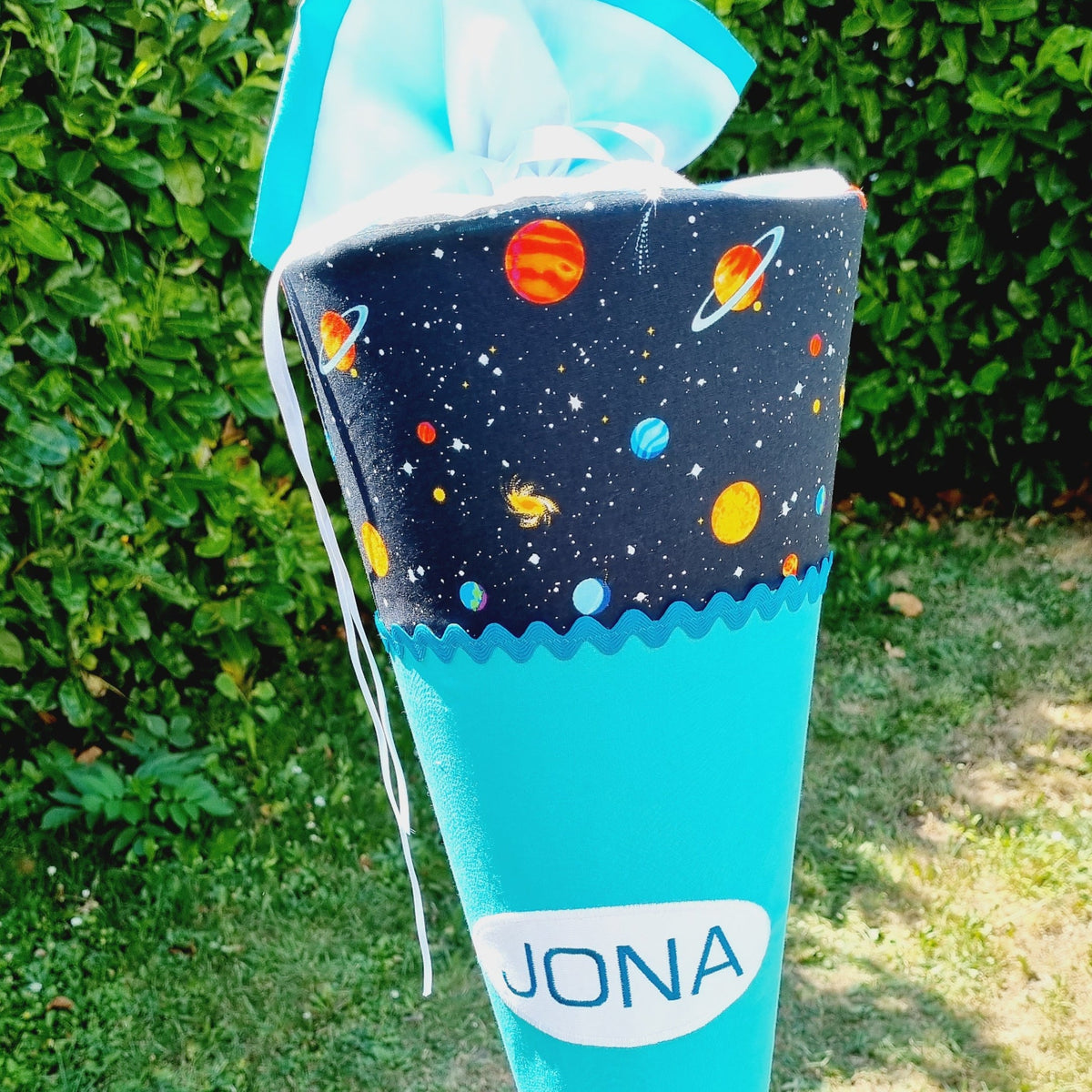 Zuckertüte Universum Schulanfang