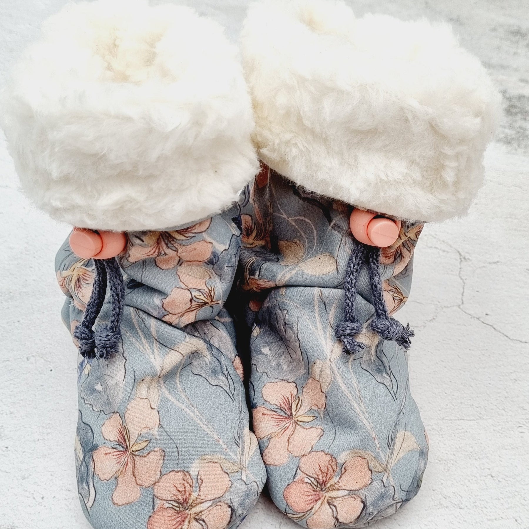 Gefütterte Softshell Stiefel Blumen
