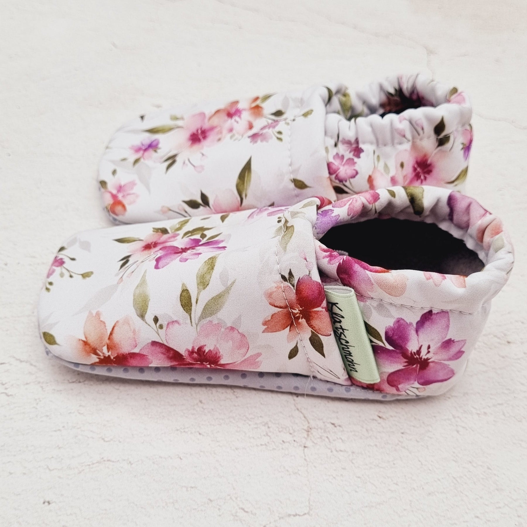 Vegane Softshell-Puschen Floral