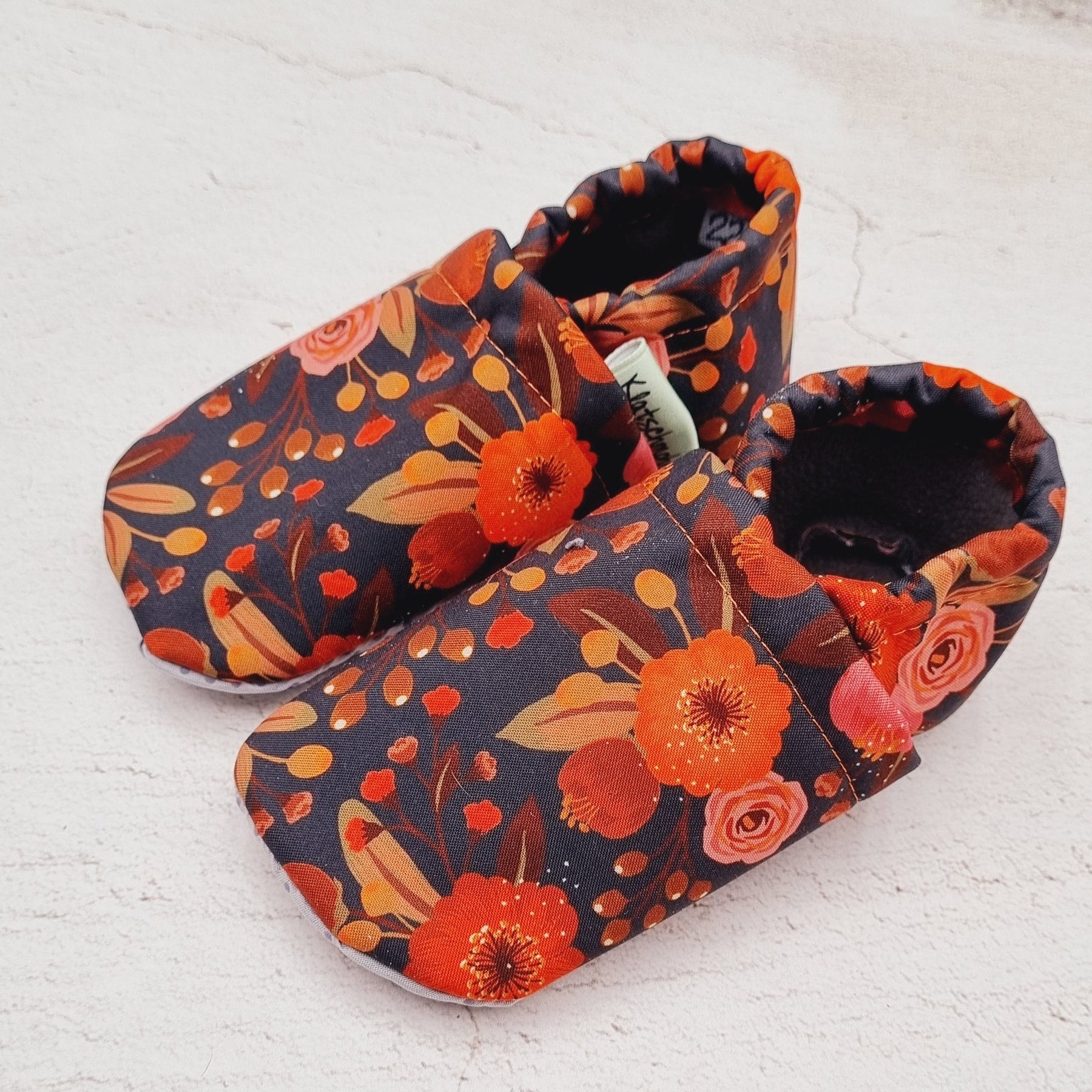 Vegane Softshell-Puschen Floral