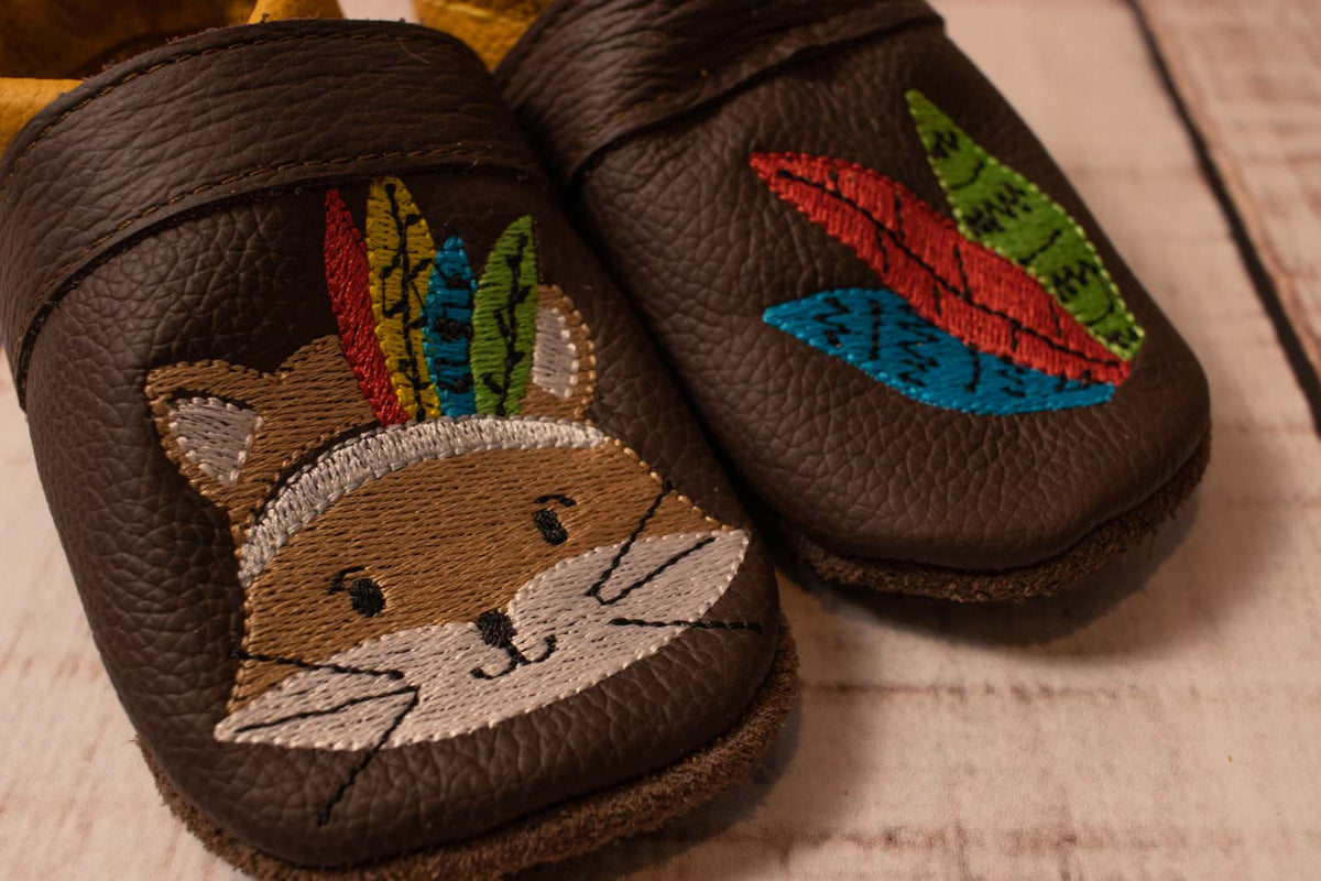 Leder Puschen Braun & Rosa, Motiv Katze & Wollknäuel